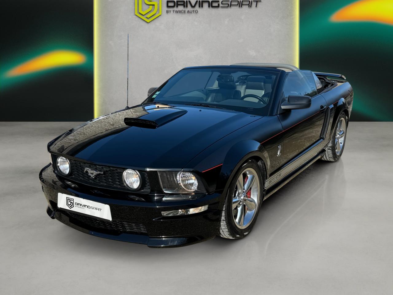 FORD MUSTANG