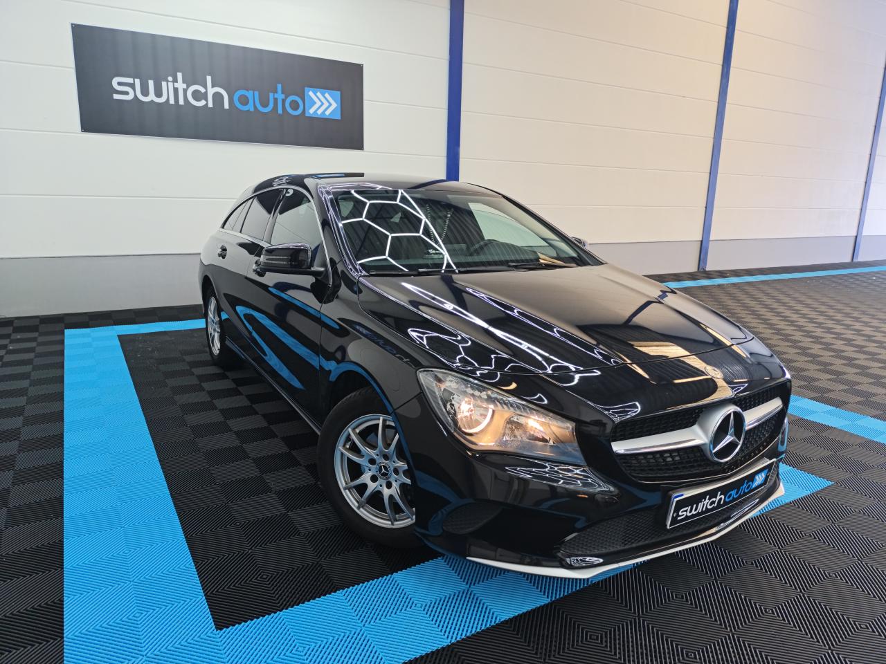 MERCEDES CLA