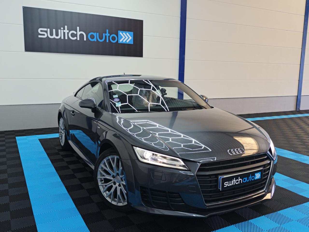 AUDI TT