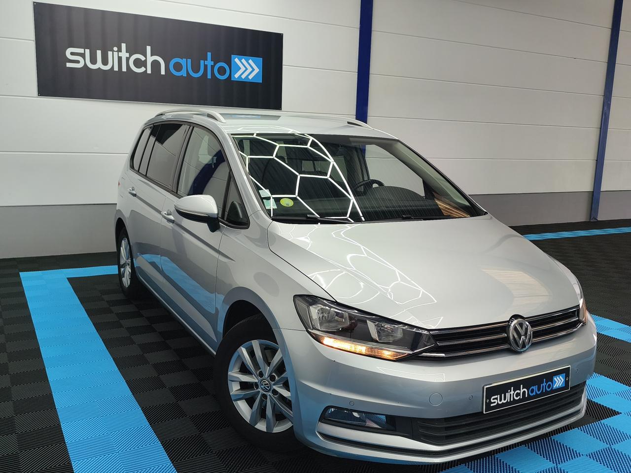 VOLKSWAGEN TOURAN 1.6 TDI 110 CV DSG 7 CONFORTLINE / 7 PLACES / RADAR RECUL / CARPLAY / S&S / GPS / CLIM / GARANTIE