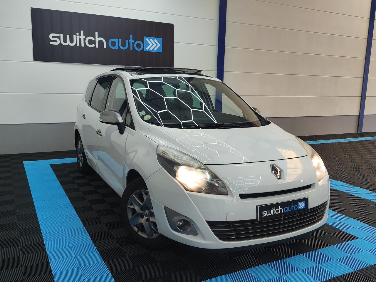 RENAULT GRAND SCENIC 1.6 DCI 130 CV / SUIVI COMPLET / 1ER MAIN / 7 PLACES / ATTELAGE / T-O / BARRE DE TOIT /GARANTIE