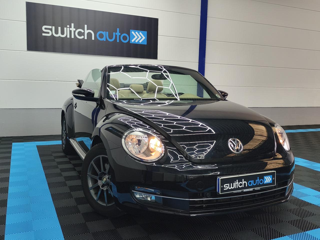 VOLKSWAGEN NOUVELLE COCCINELLE BEETLE Cabriolet Vintage 1.4 TSI  160 CV  RADAR AV-ARR / CLIMATISATION / SIEGE CHAUFFANT / GARANTIE