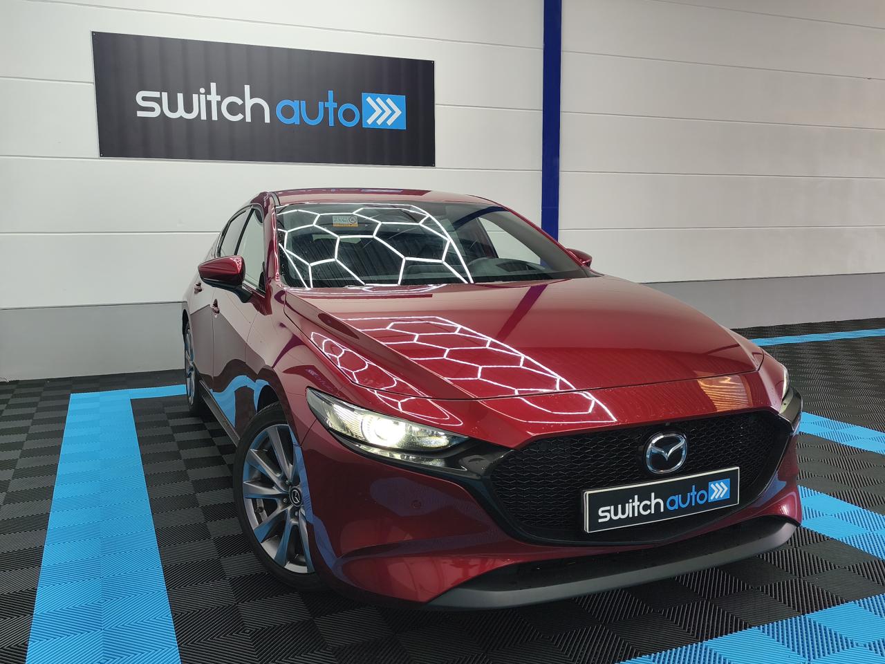 MAZDA MAZDA 3 2.0 SKYACTIV-G M-Hybrid 122 CV BVA / SUIVI COMPLET / FULL OPTIONS / CAMERA 360 / ATTELAGE /GARANTIE