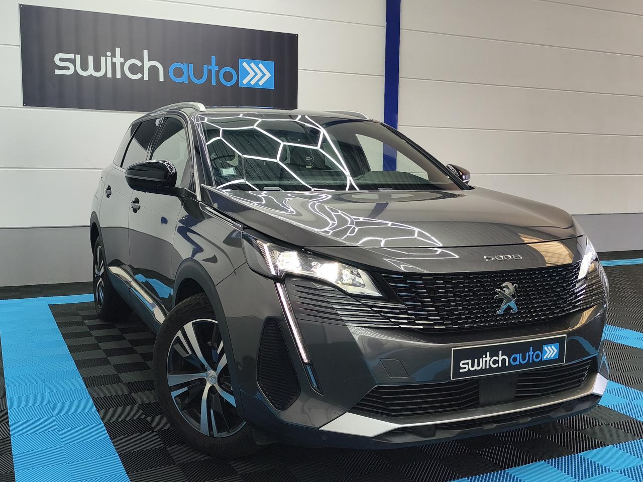 PEUGEOT 5008