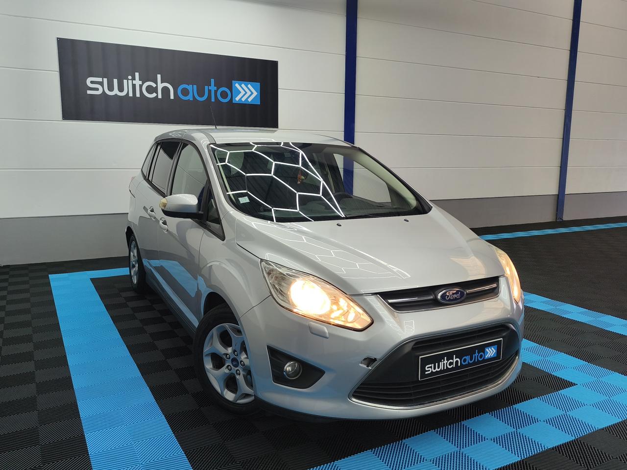 FORD GRAND C-MAX 1.6 TDCi 115 CV TITANIUM / 2 PORTES LATERALES / RADAR RECUL / GPS / BLUETOOTH / GARANTIE