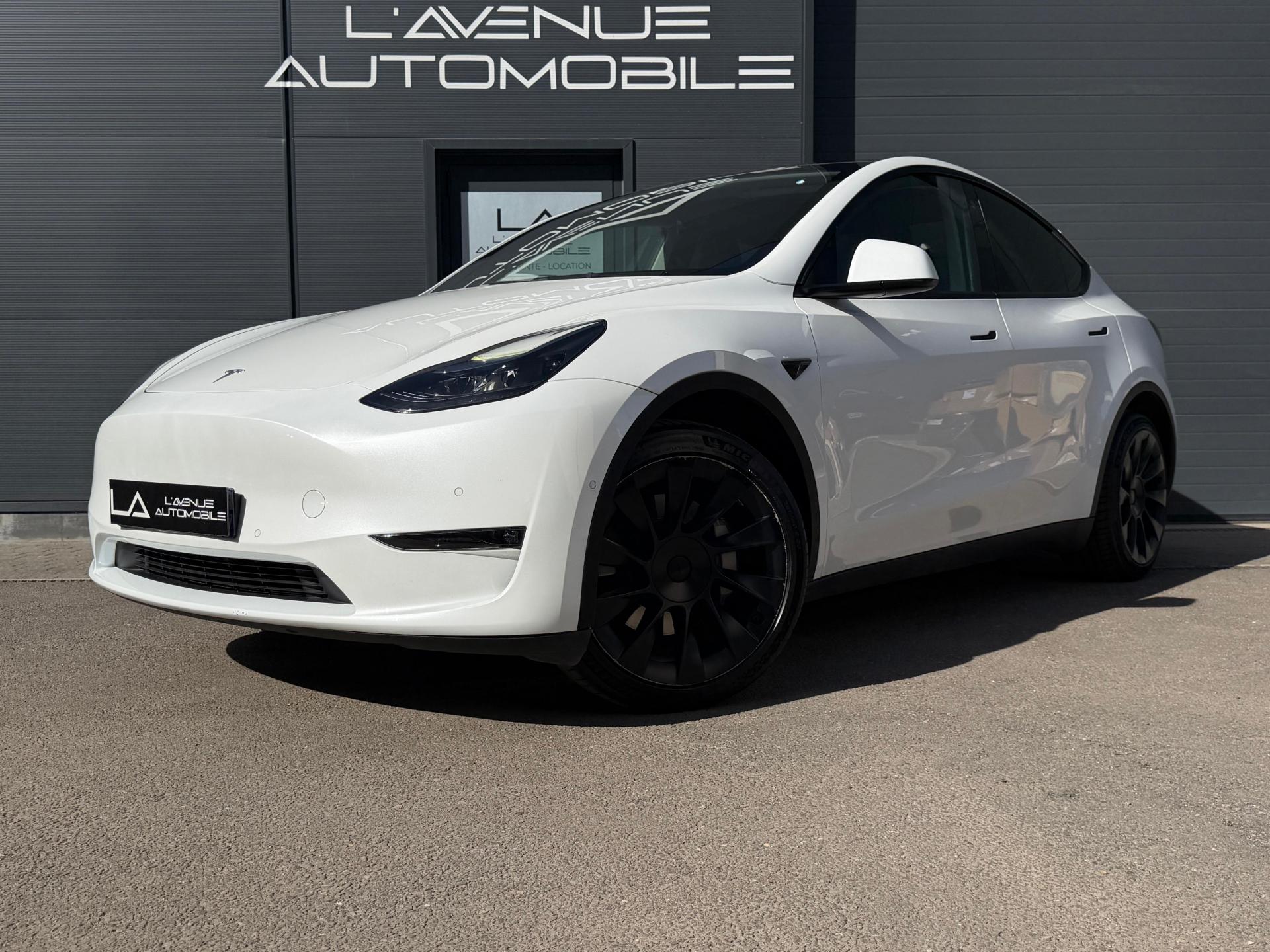 TESLA MODEL Y