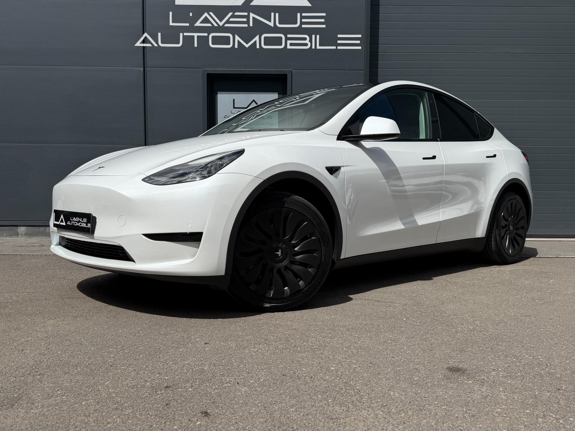 TESLA MODEL Y