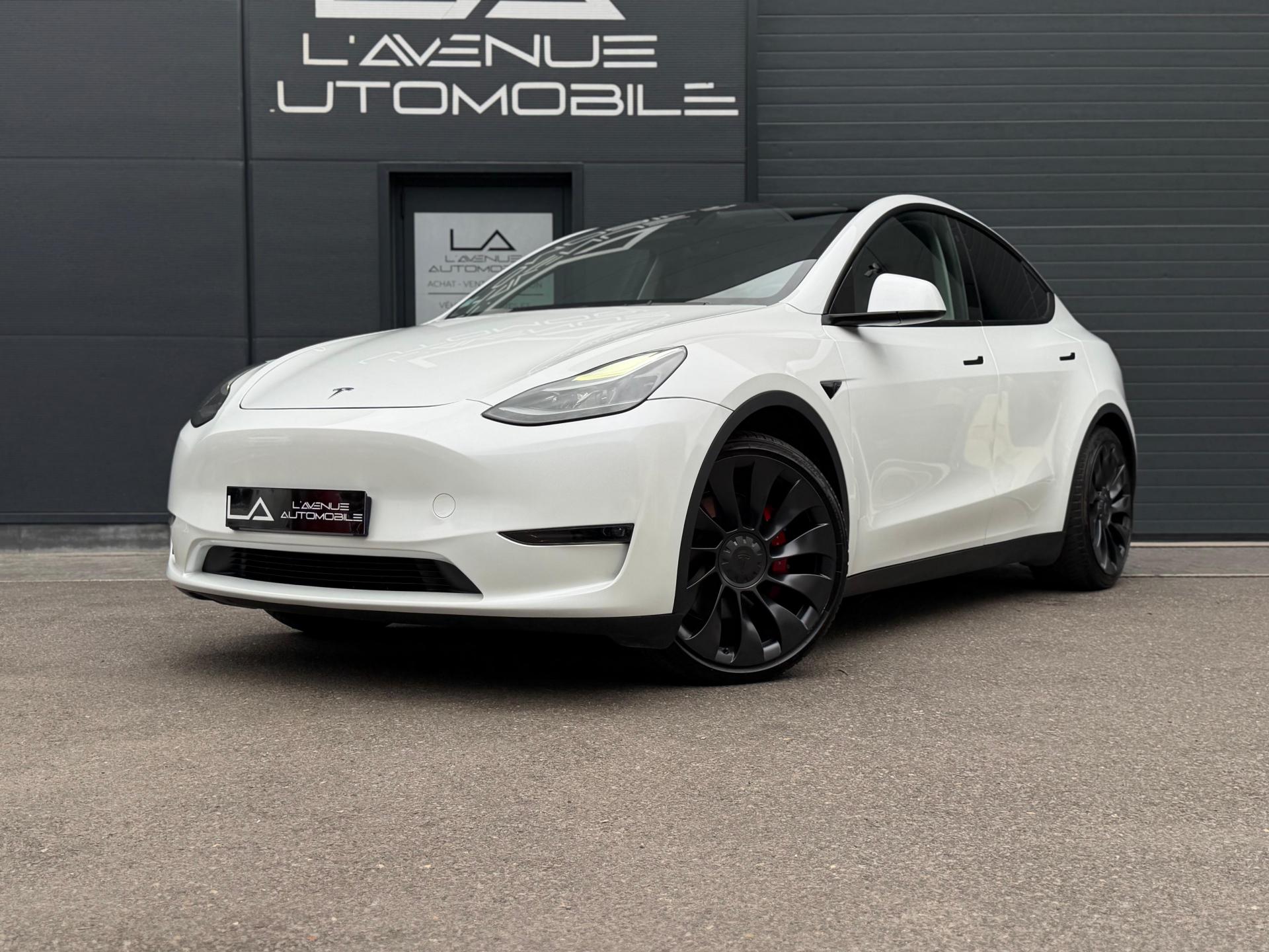 TESLA MODEL Y