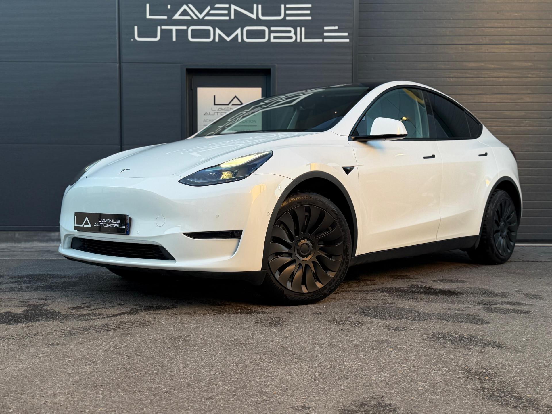 TESLA MODEL Y