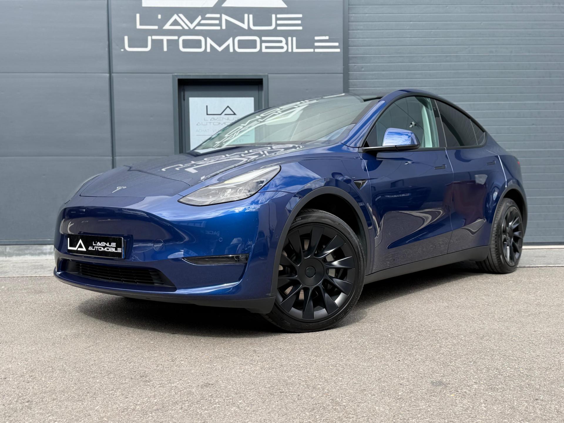 TESLA MODEL Y