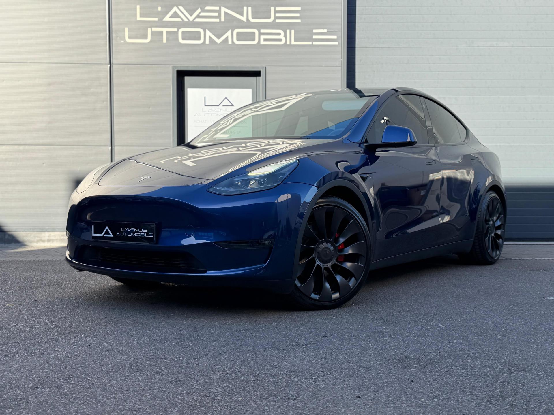 TESLA MODEL Y