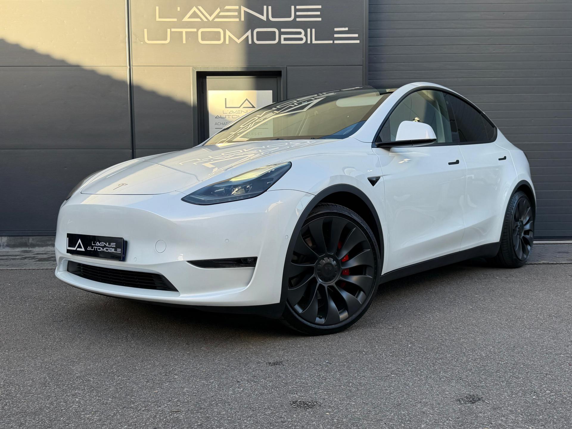 TESLA MODEL Y Performance AWD Autopilot Amélioré 1ère MAIN TVA