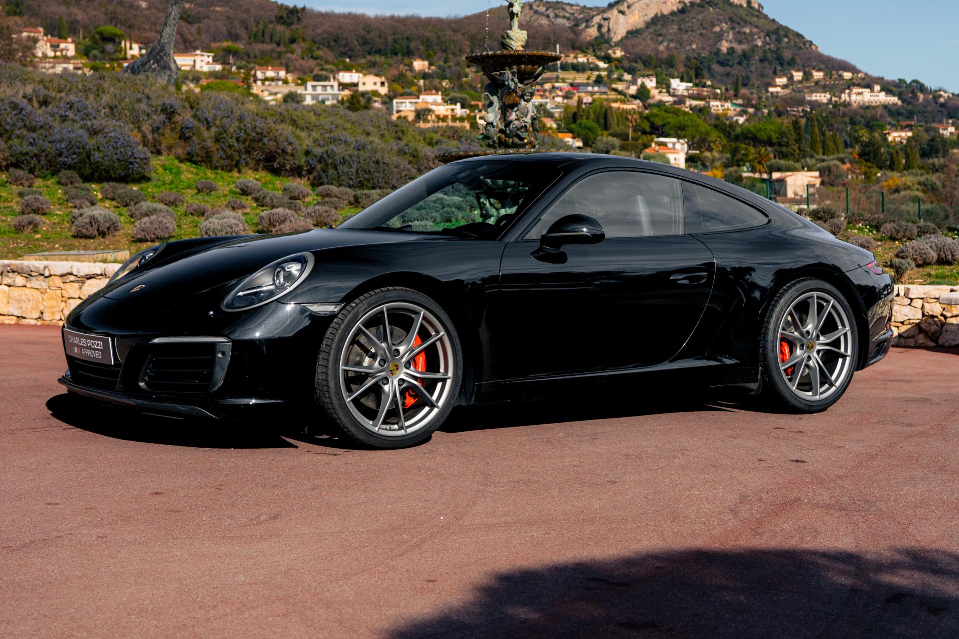 PORSCHE 911
