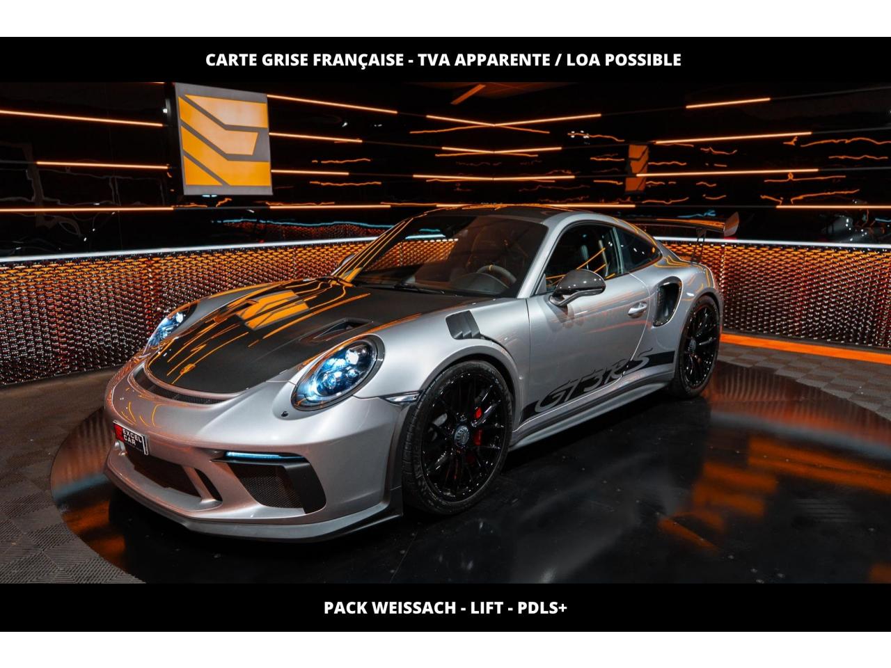 PORSCHE 911