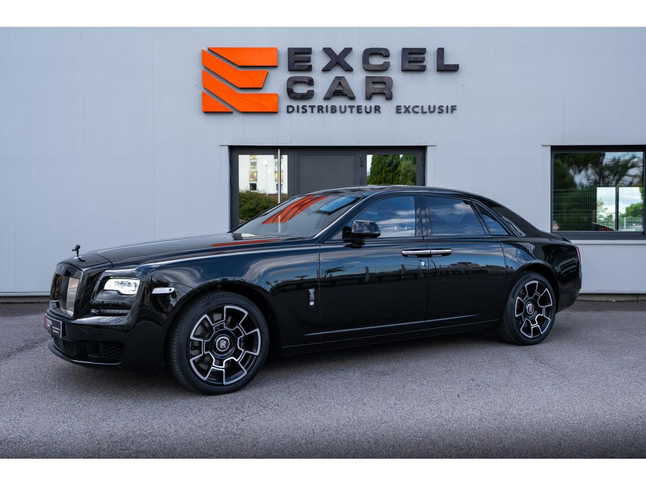 ROLLS-ROYCE GHOST