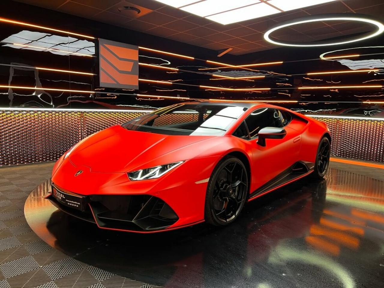 LAMBORGHINI HURACAN