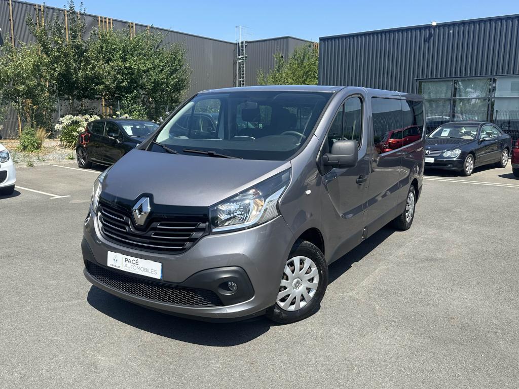 RENAULT TRAFIC COMBI