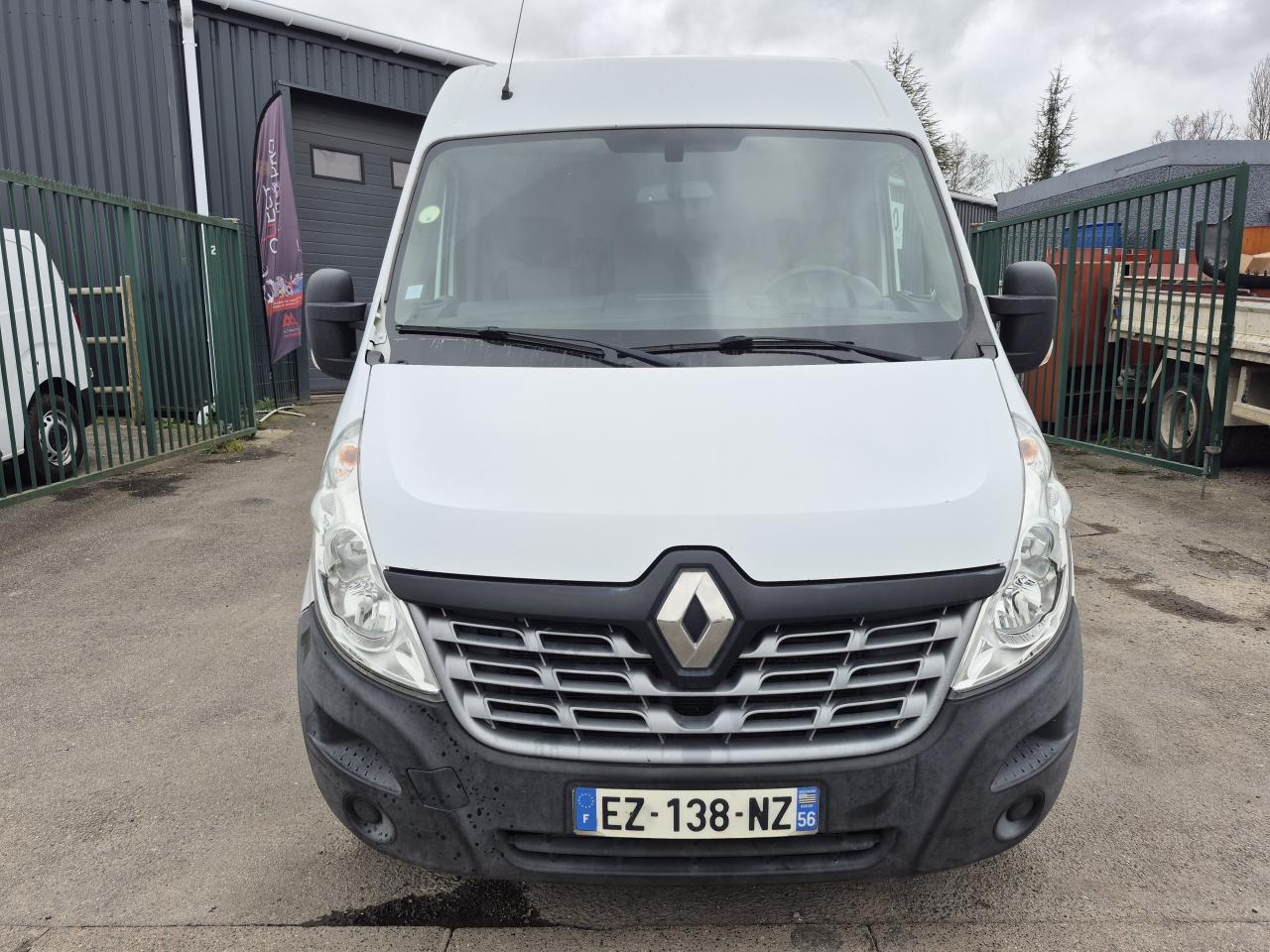RENAULT MASTER Grand Confort F3500 L2H2 2.3 Energy dCi 145cv