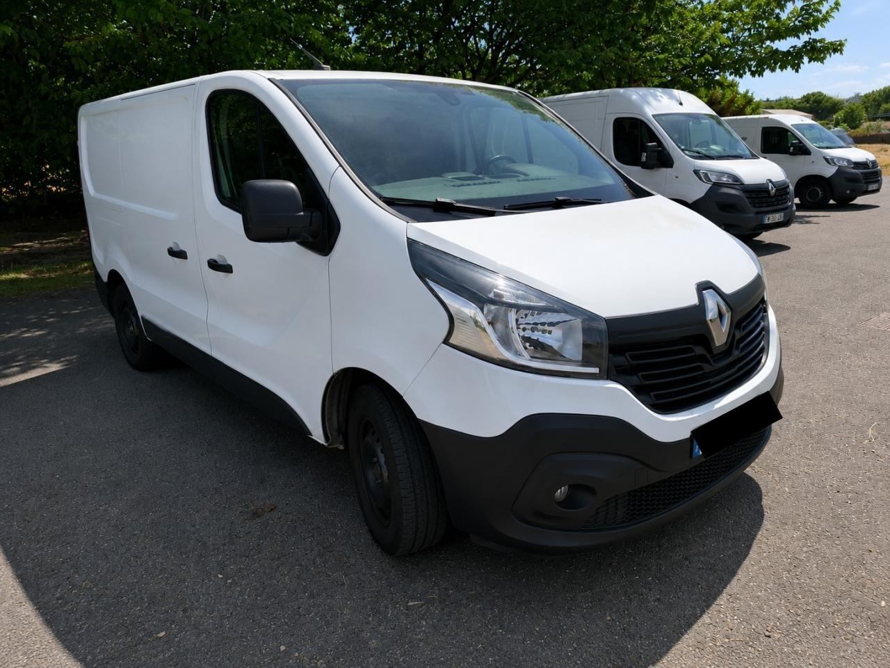RENAULT TRAFIC