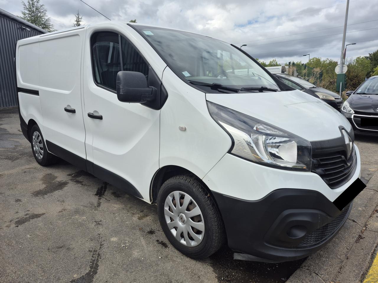 RENAULT TRAFIC