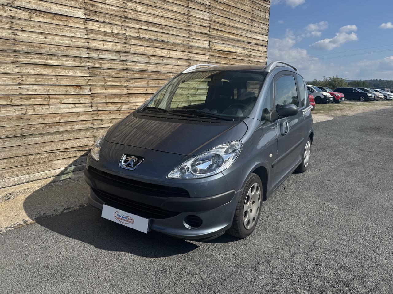 PEUGEOT 1007