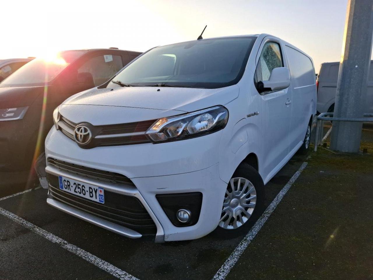 TOYOTA PROACE