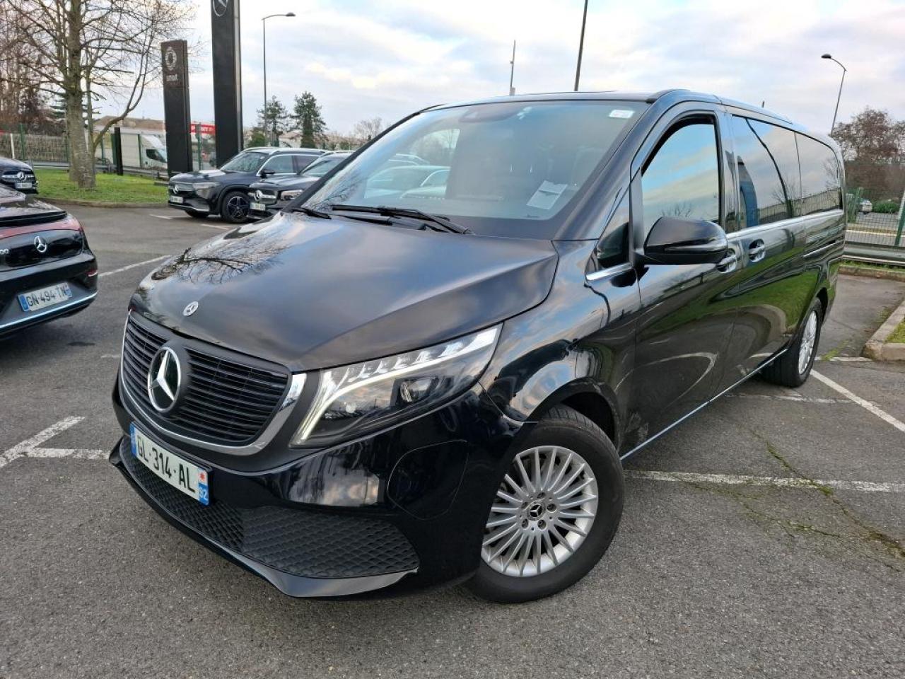 MERCEDES EQV