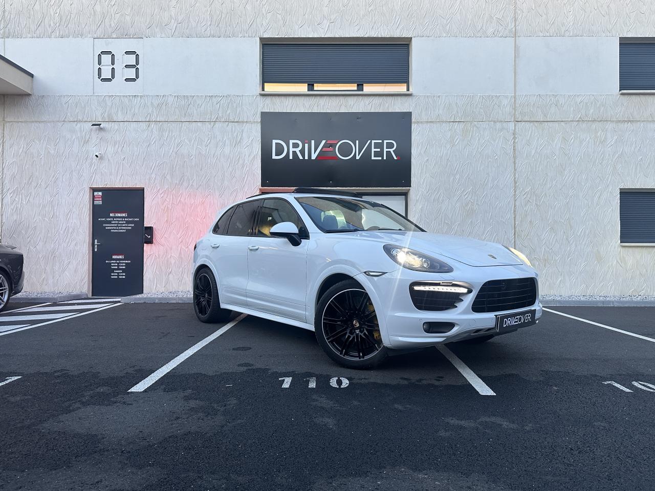 PORSCHE CAYENNE