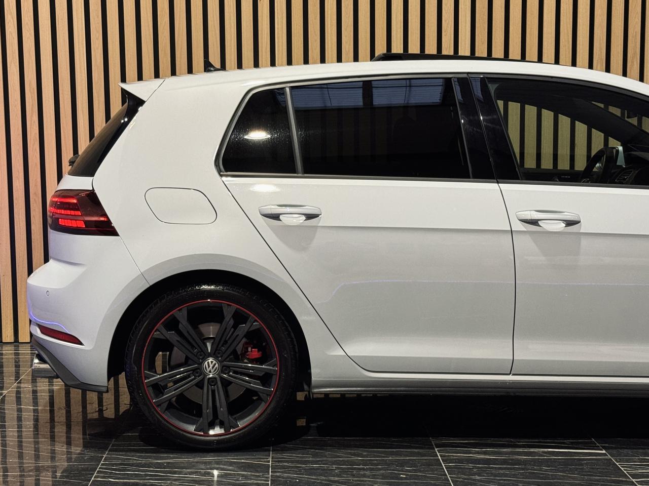 Thumbnail 16