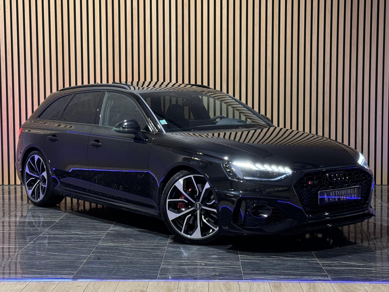 AUDI RS4 AVANT