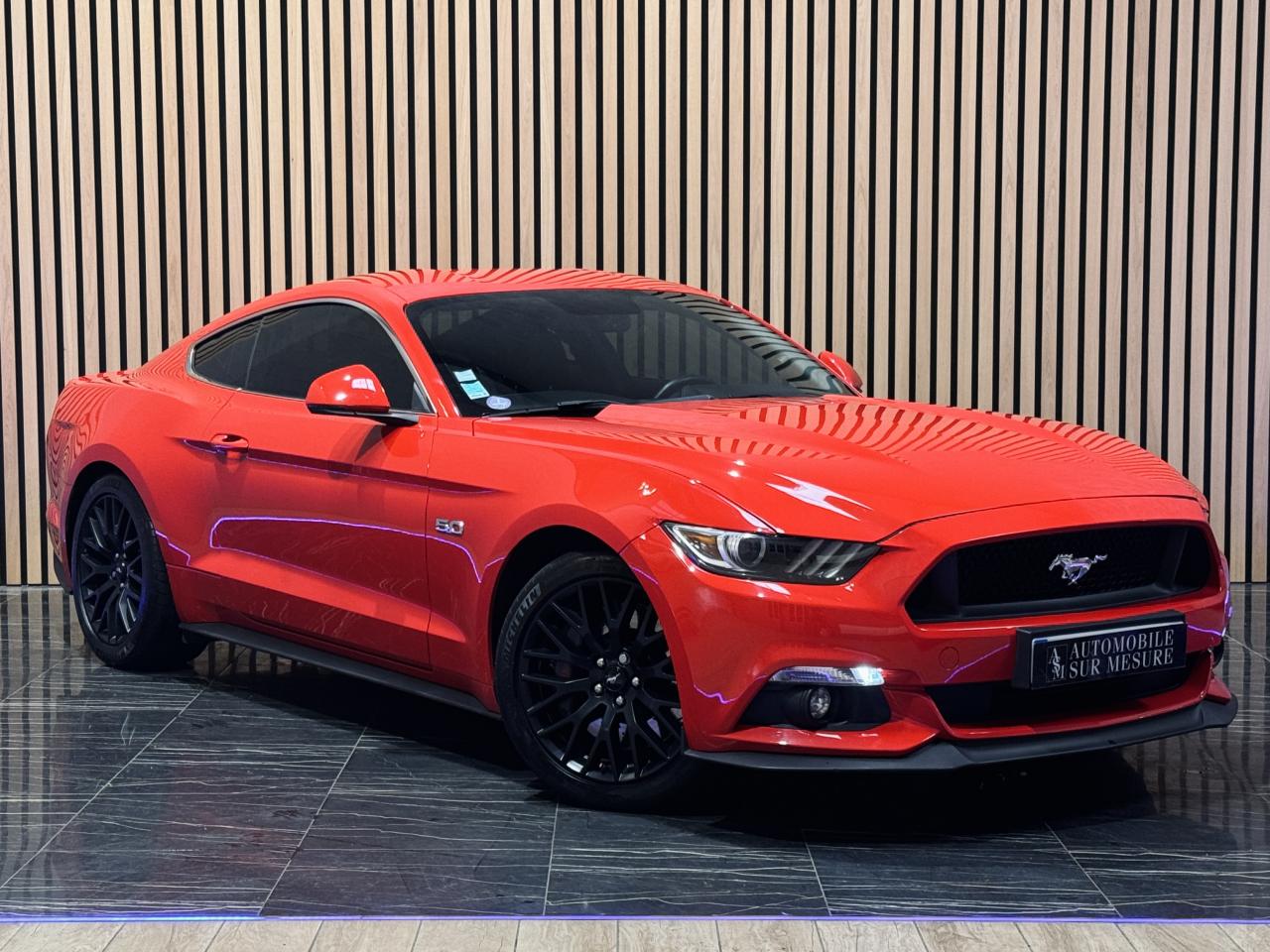FORD MUSTANG