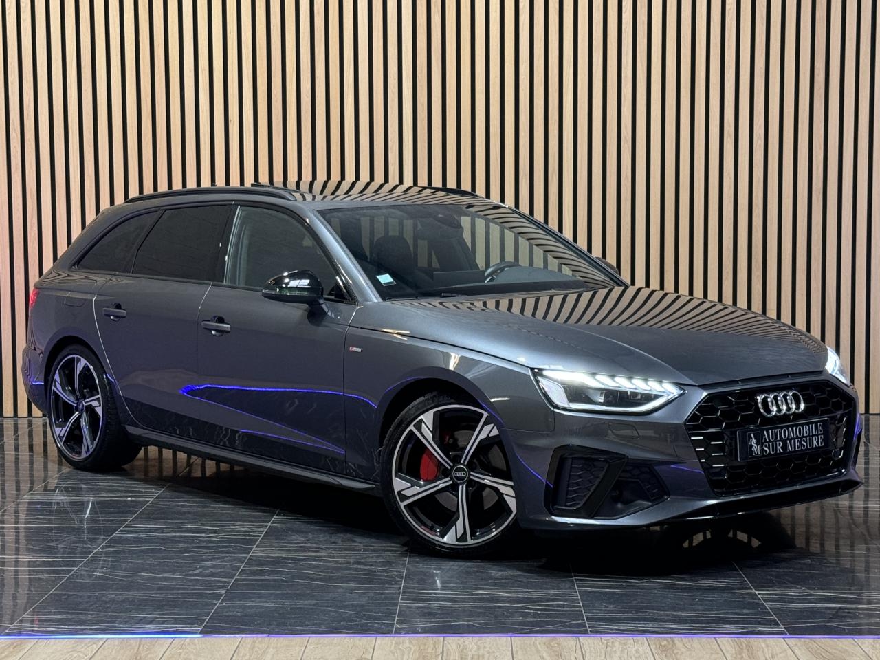 AUDI A4 AVANT