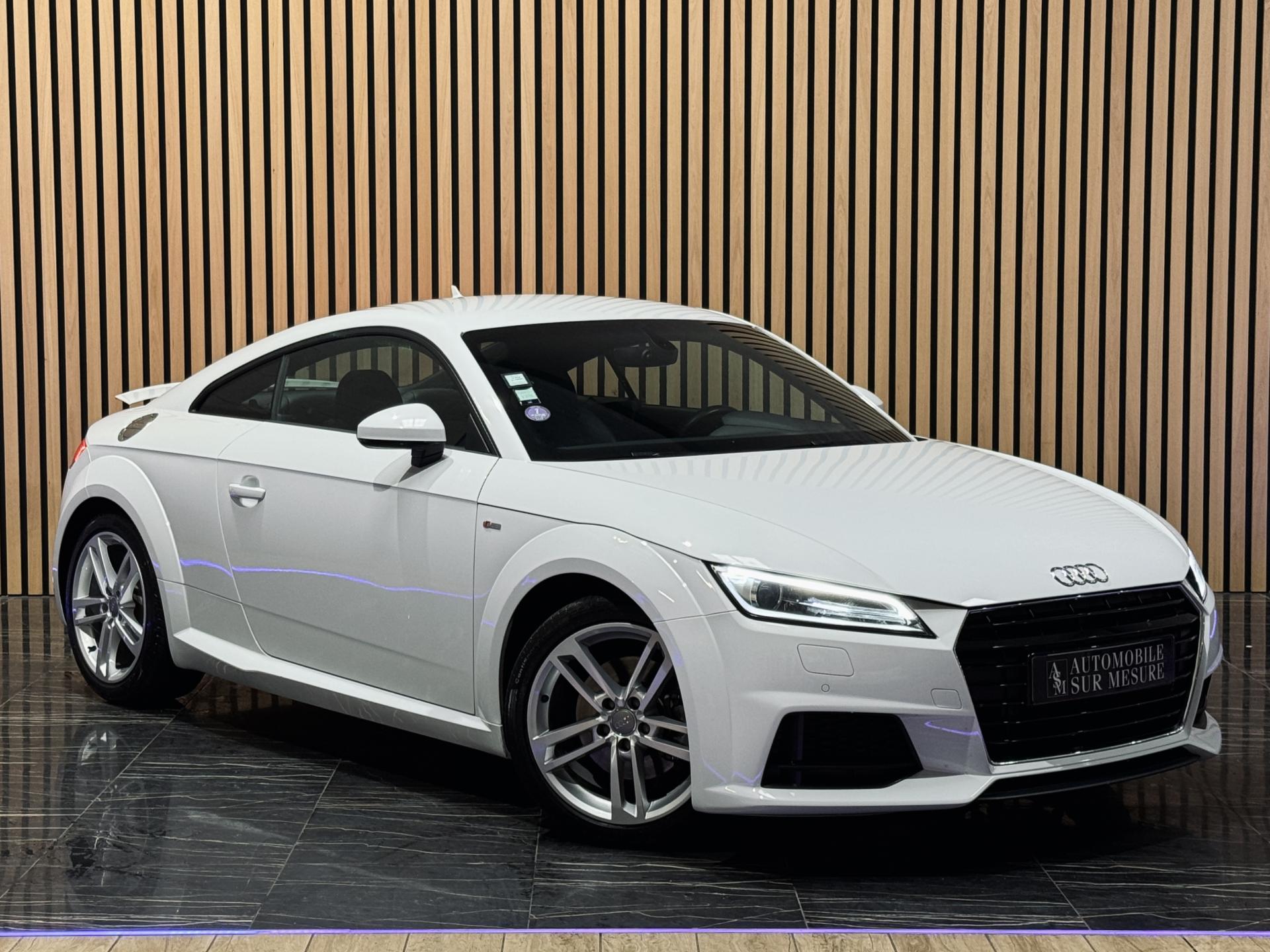 AUDI TT