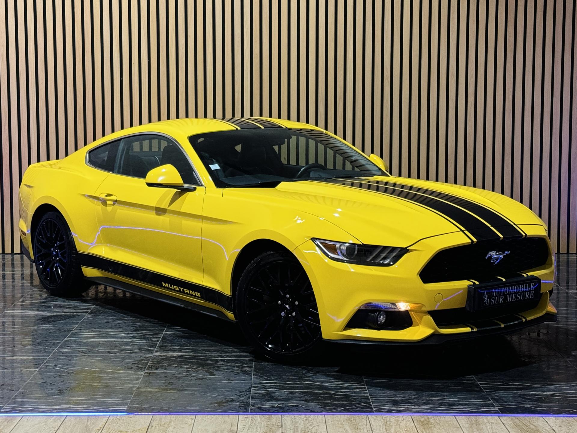 FORD MUSTANG