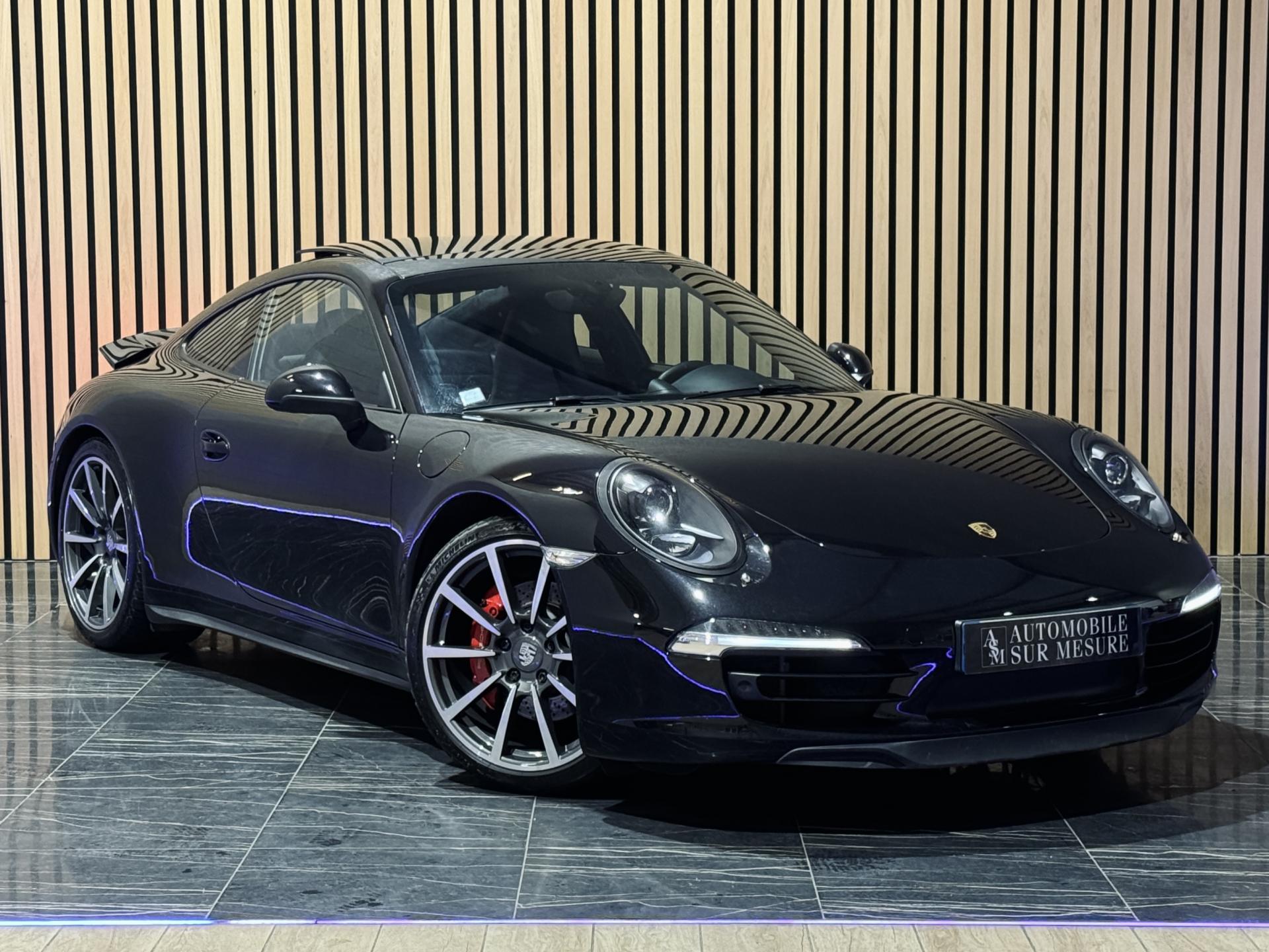 PORSCHE 911