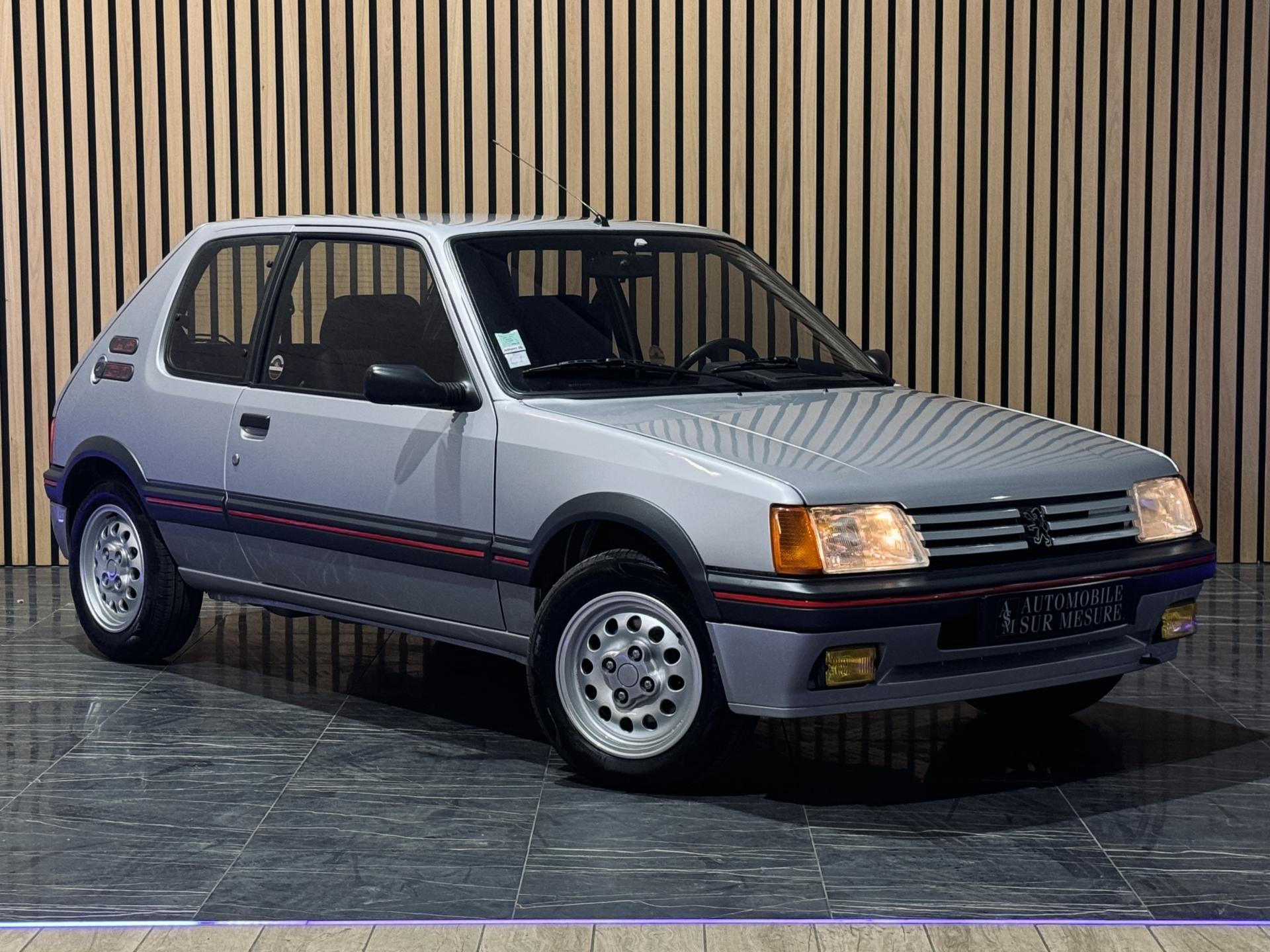 PEUGEOT 205