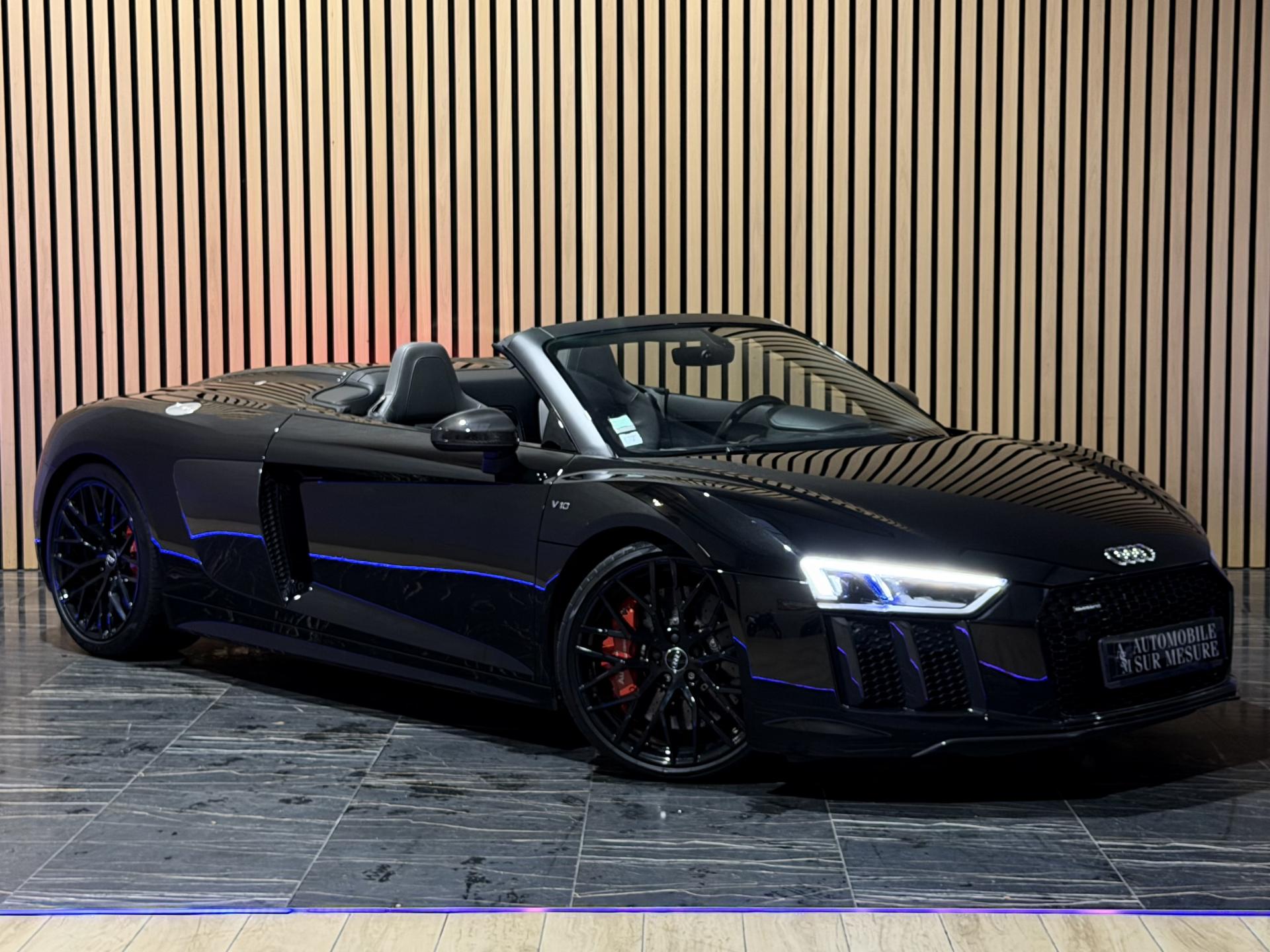 AUDI R8