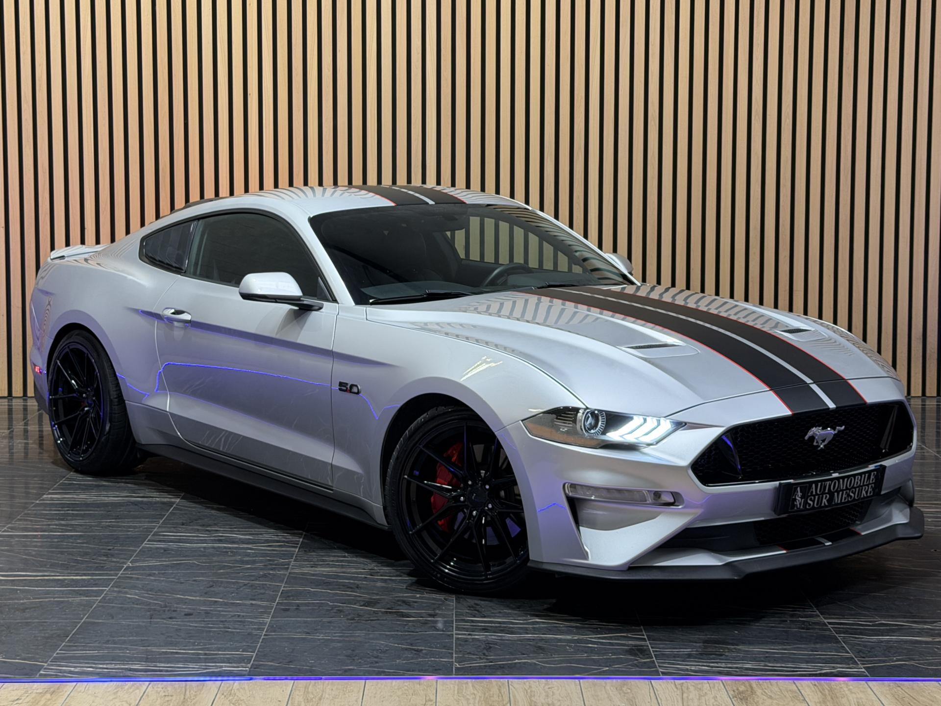 FORD MUSTANG