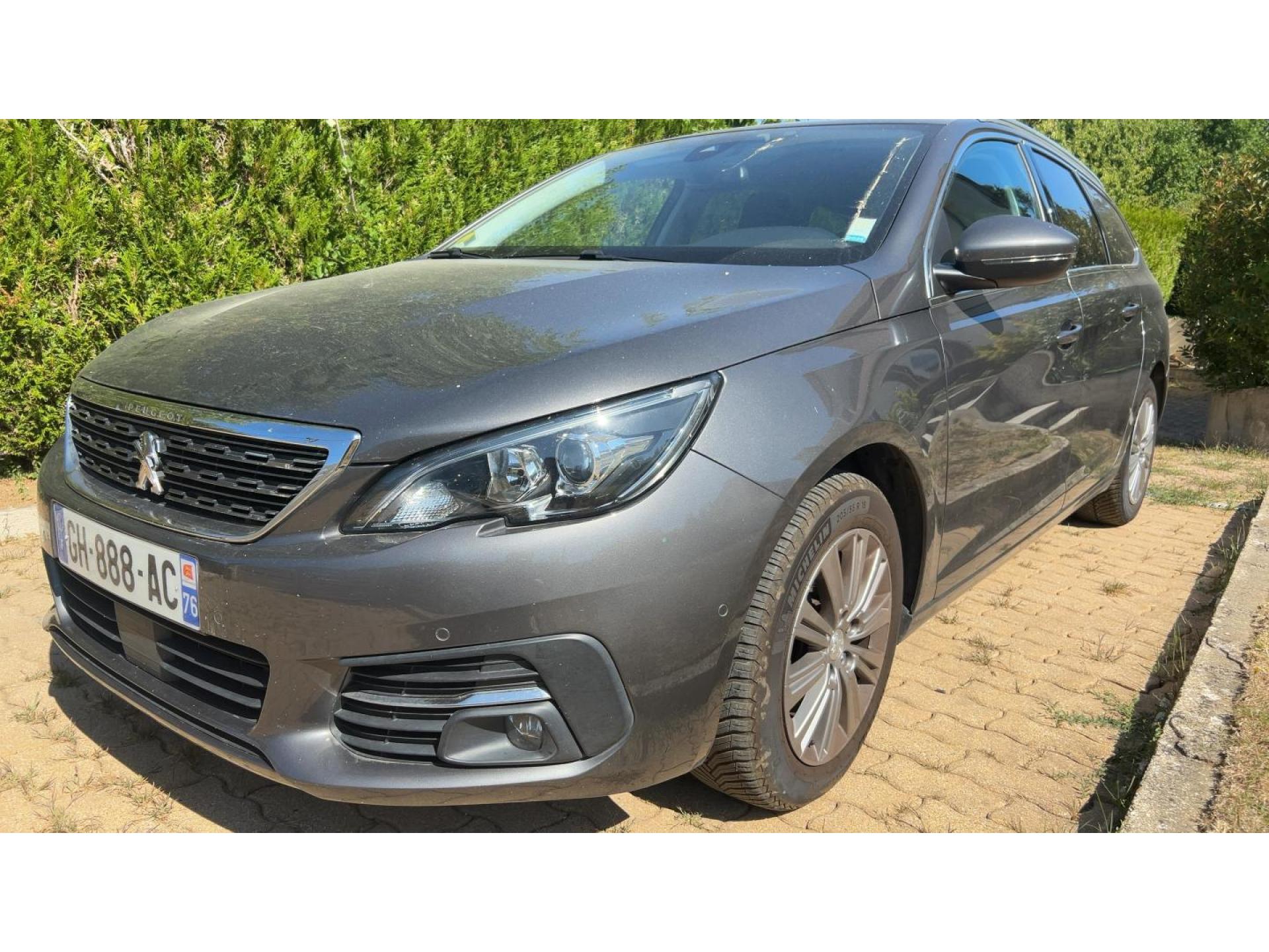 PEUGEOT 308