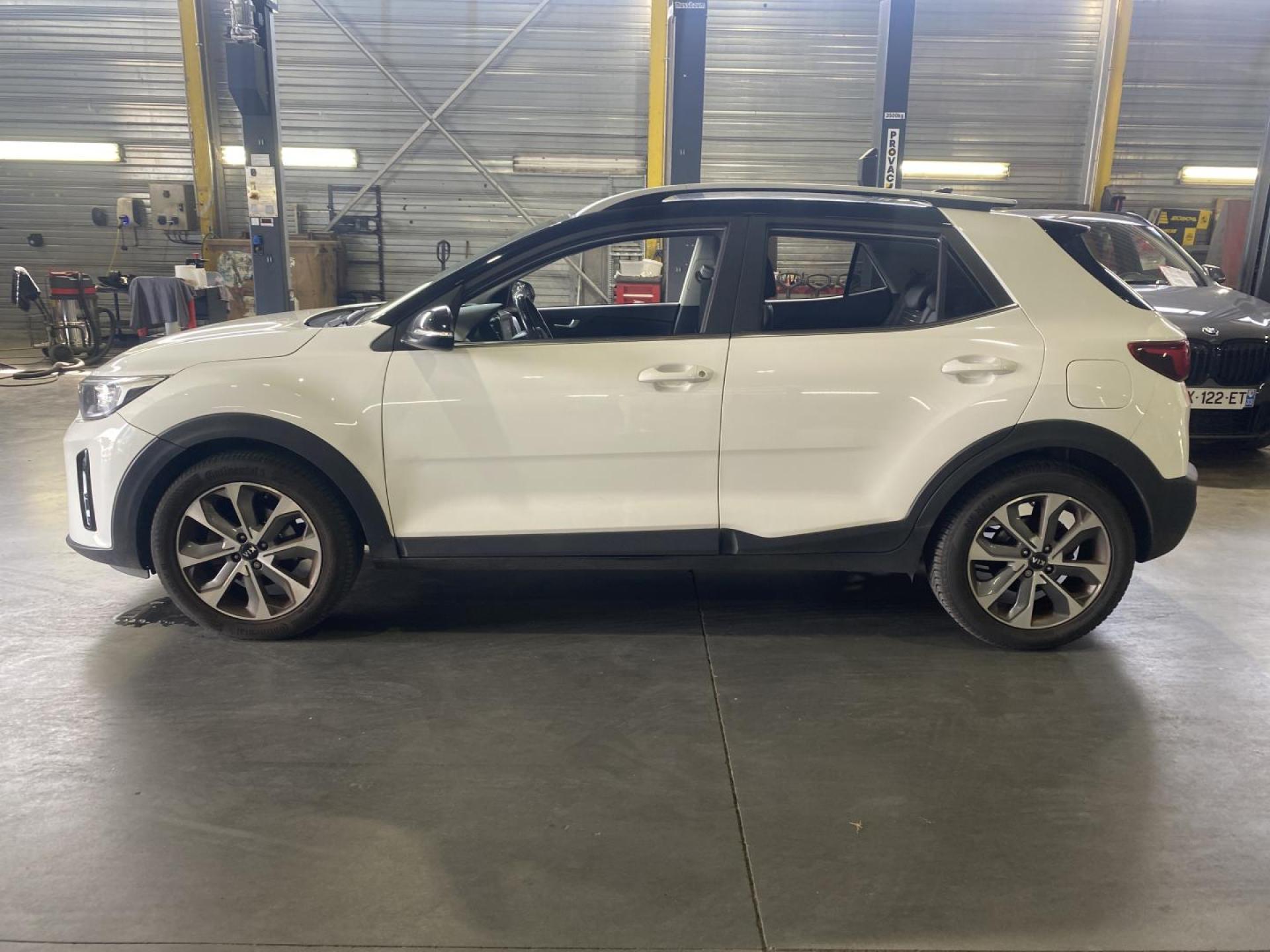 KIA STONIC