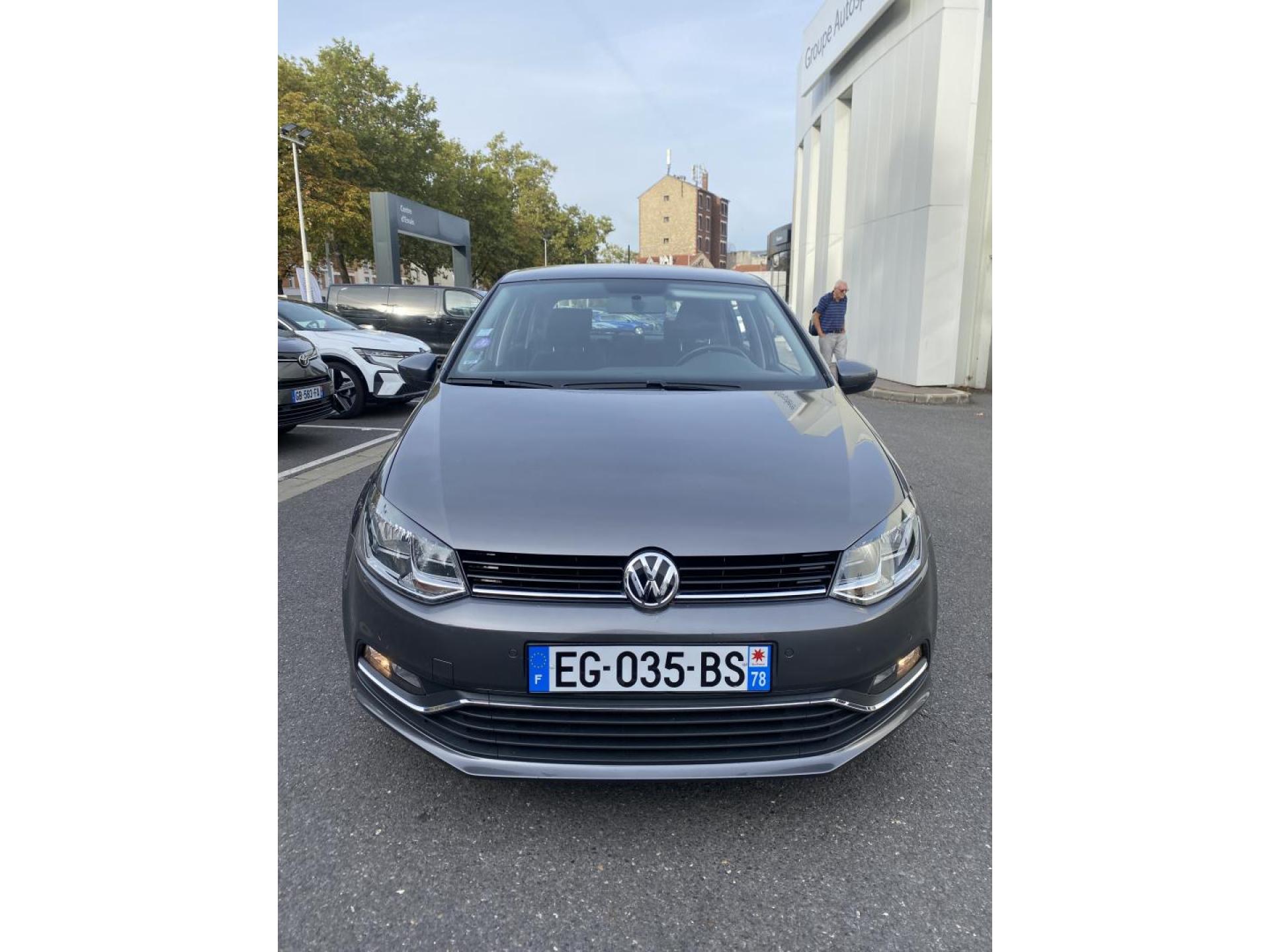 VOLKSWAGEN POLO