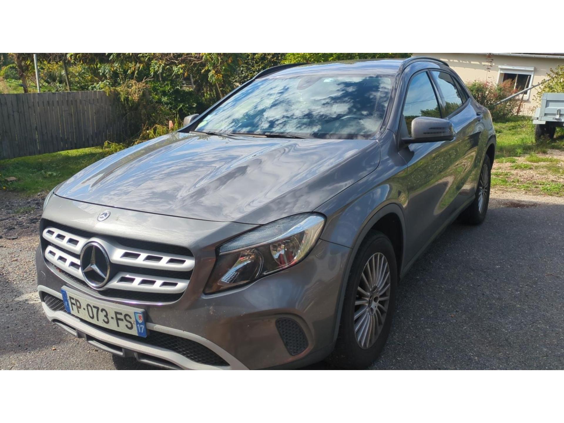 MERCEDES GLA