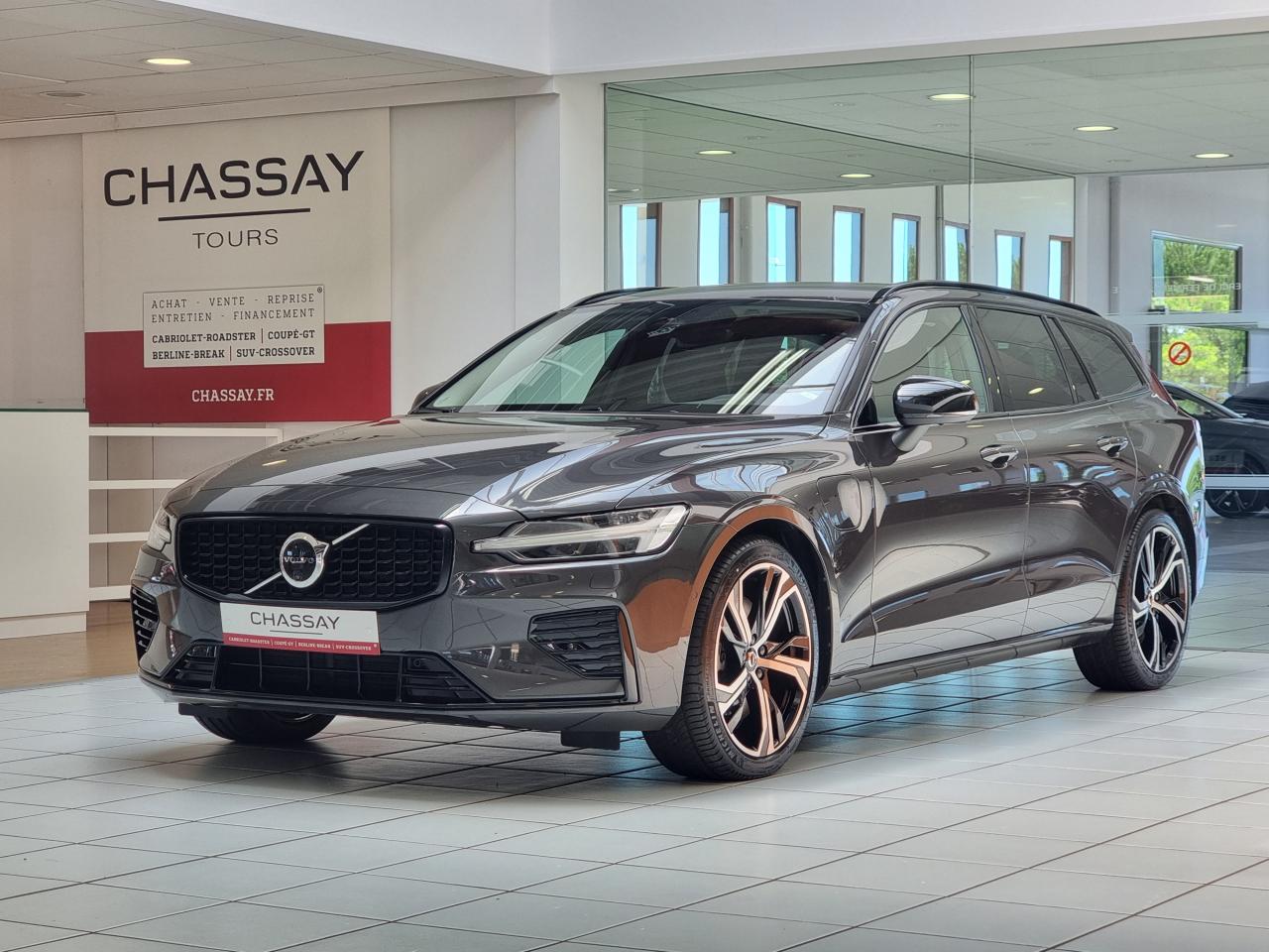 VOLVO V60 II (2) T6 AWD HYBRIDE RECHARGEABLE 253 CH + 145 CH PLUS STYLE DARK GEARTRONIC 8