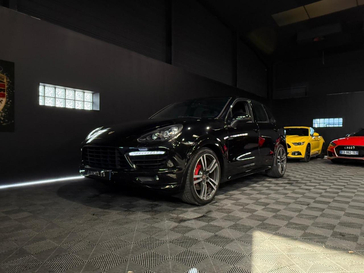 PORSCHE CAYENNE