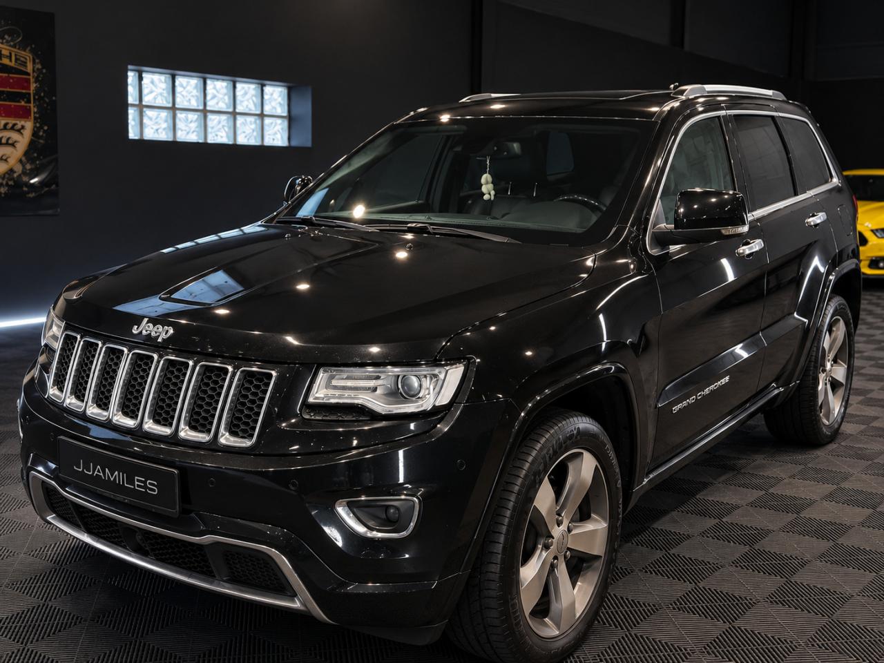 JEEP GRAND CHEROKEE 3.0 CRD - BVA  2011 Overland toit pano  PHASE 2