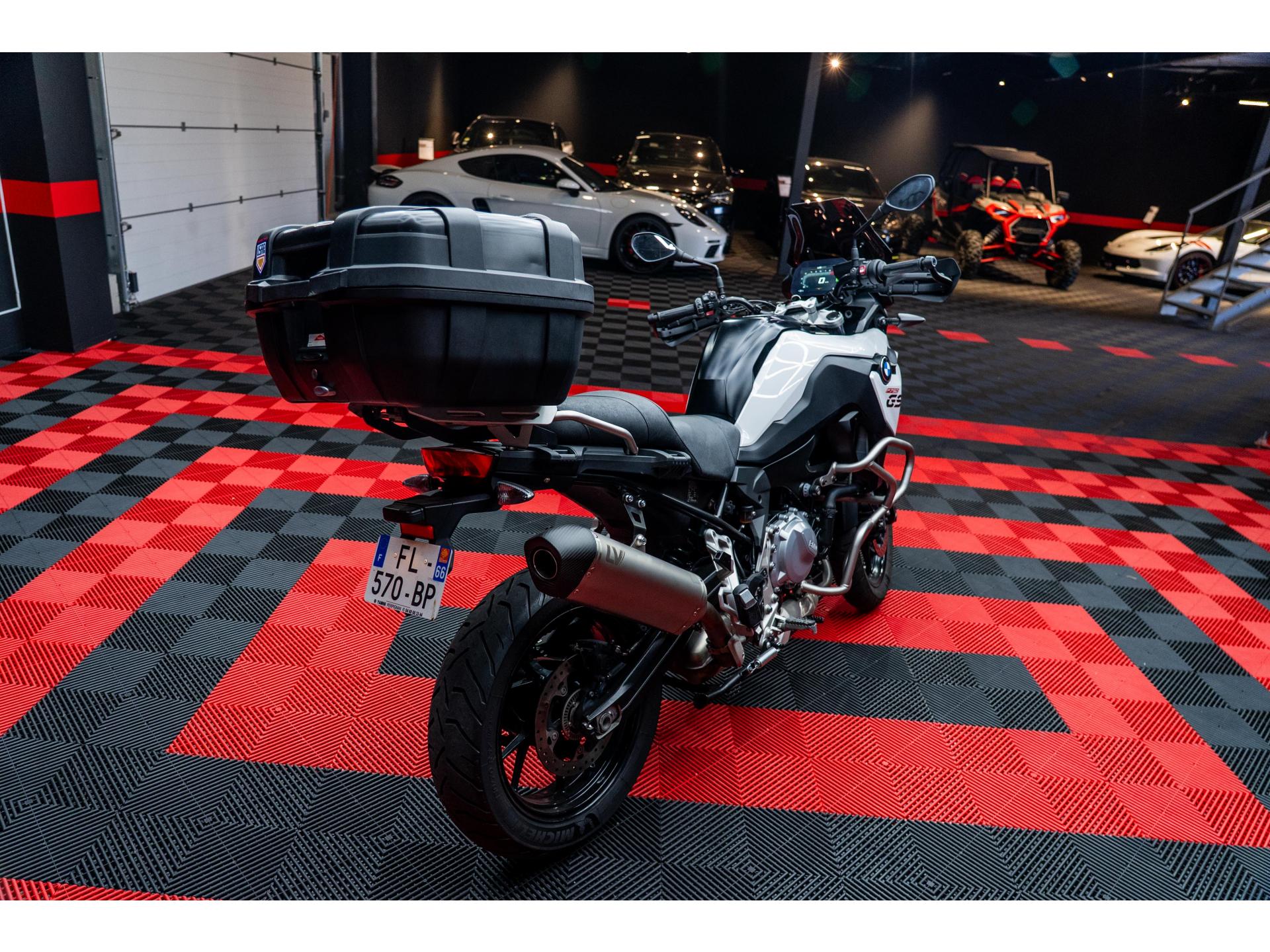 Thumbnail 10