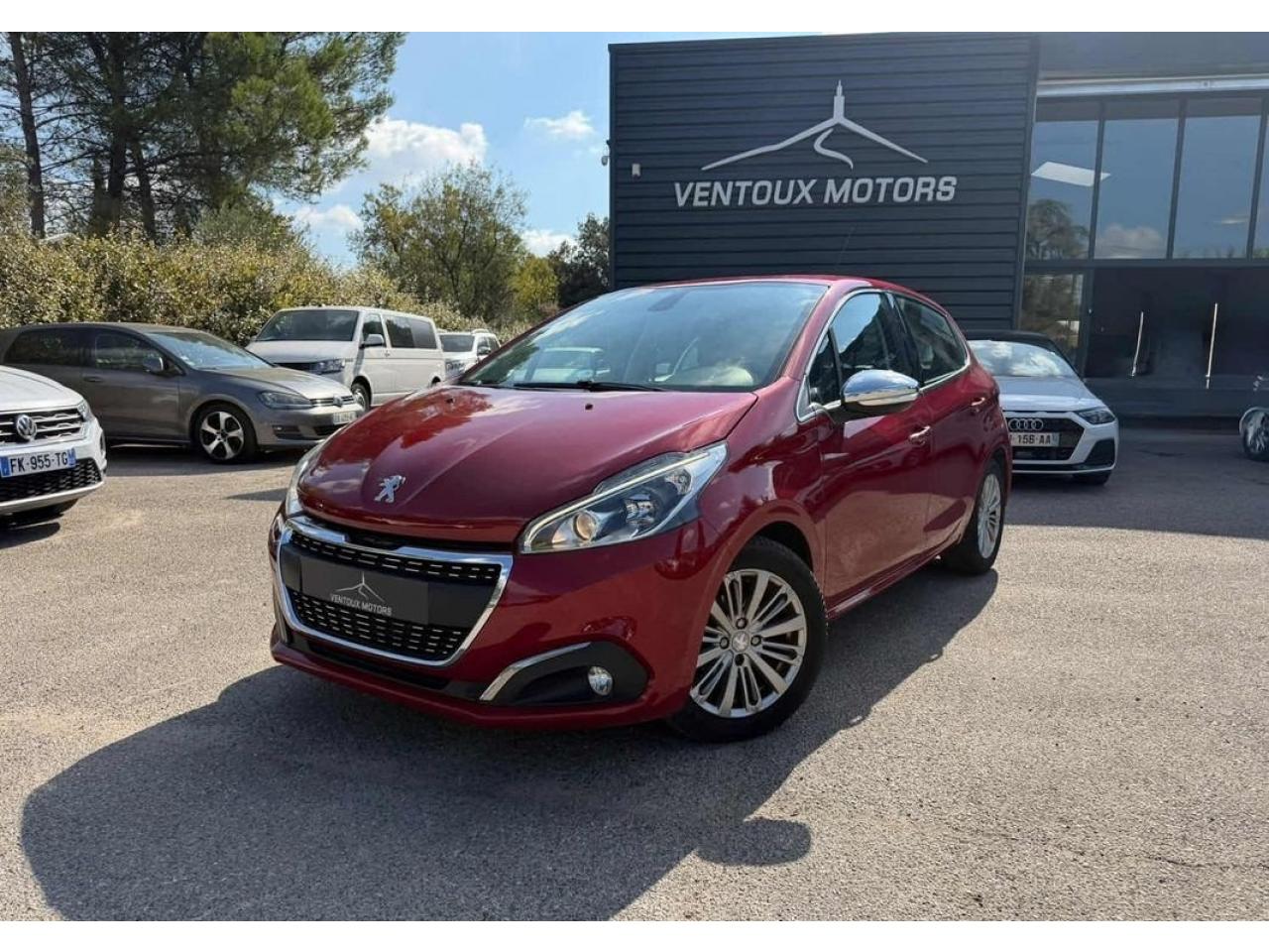 PEUGEOT 208