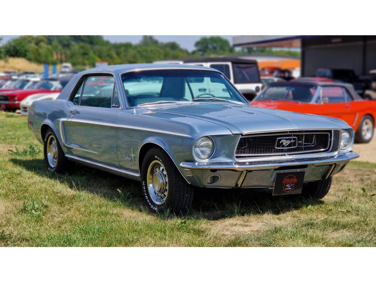 FORD MUSTANG