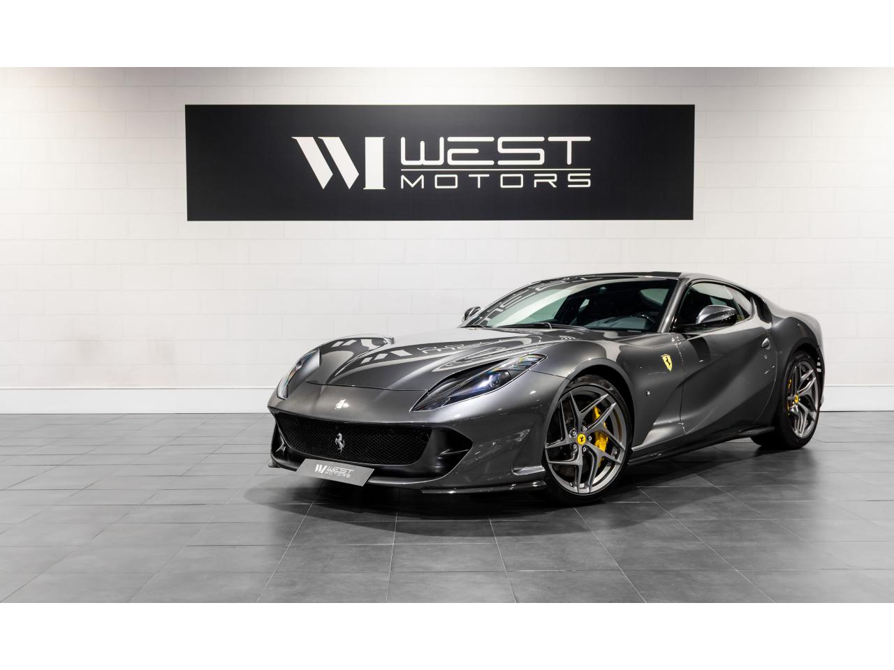 FERRARI 812