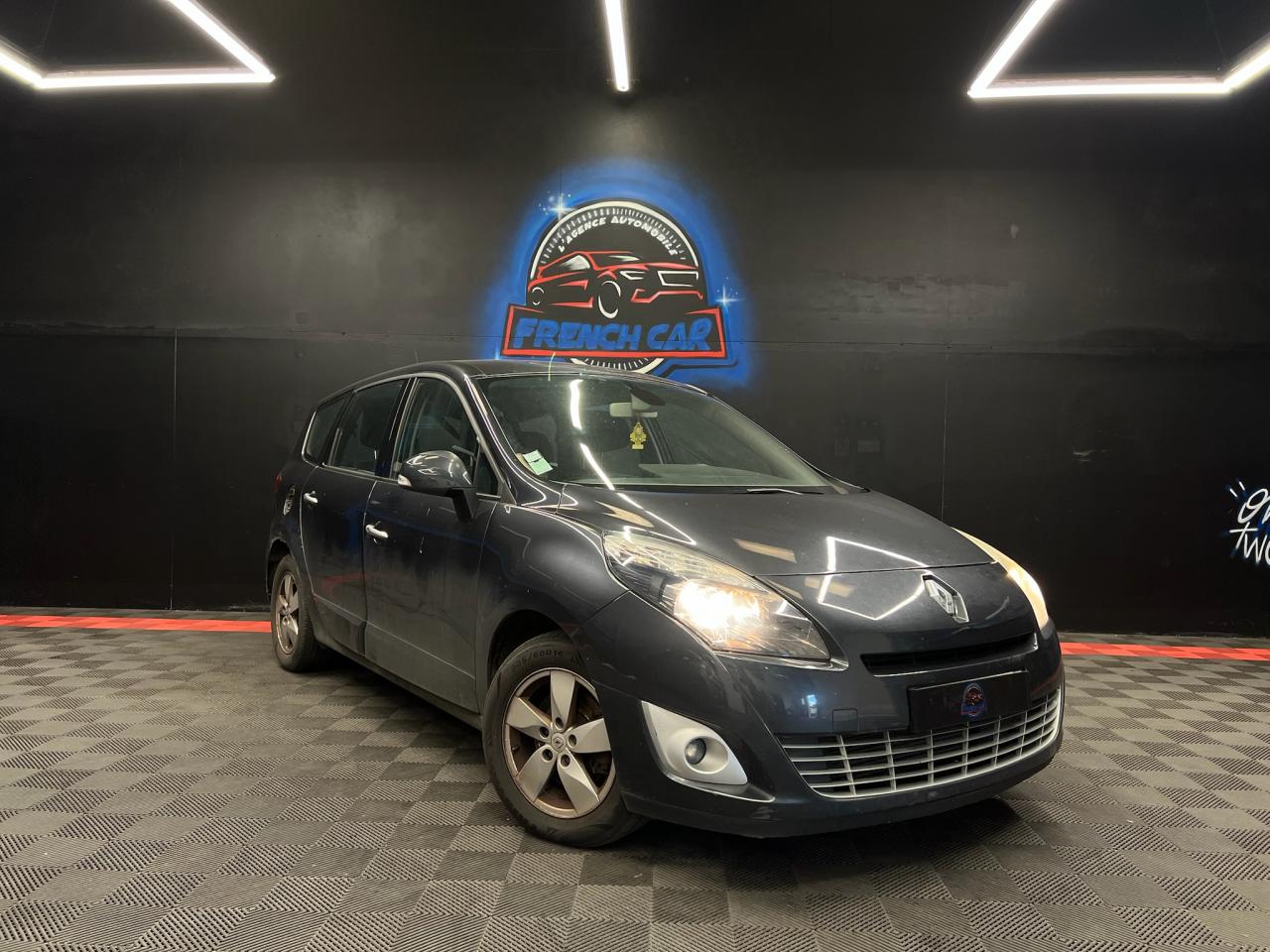 RENAULT GRAND SCENIC 1.5 dCi 105 CH